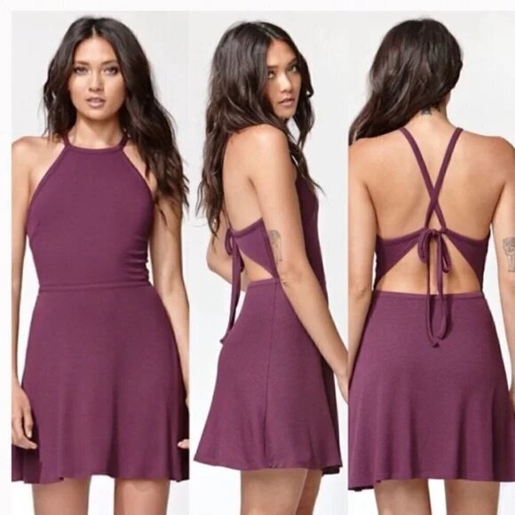 Kendall & Kylie Ribbed Tie Back Fit and Flare Skater Dress in Plum Sz M - Picture 1 of 7